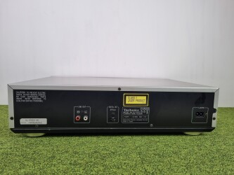 SL-P555 Compact Disc Player FX9324E042 2