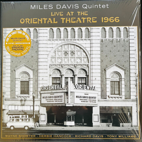 Live At the Oriental Theatre 1966 3F2765