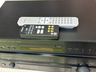 AX-397 Stereo Amplifier & CD-S300 Compact Disc Player Y3931590Q 2